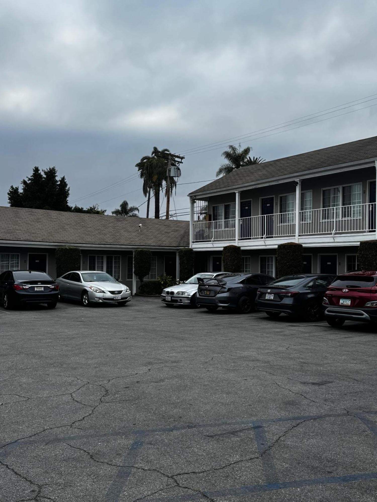Friendship Motor Inn Los Angeles Exterior photo